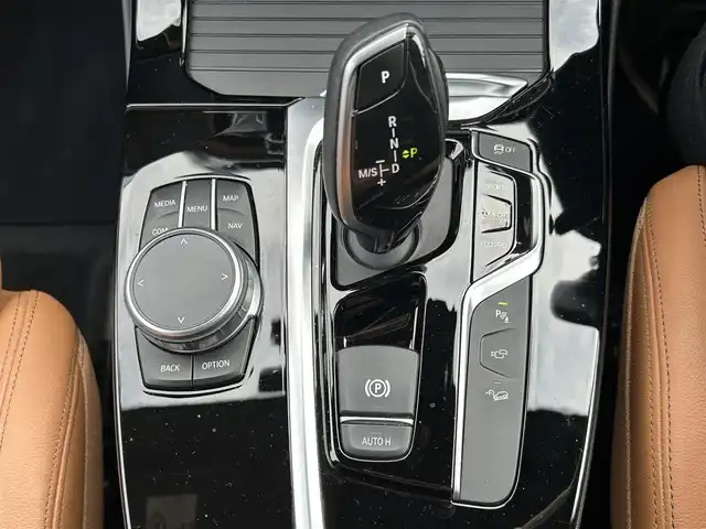 ＢＭＷ Ｘ３ xDrive20d Mスポーツ 島根県 2021(令3)年 3.8万km アルピンホワイトⅢ 登録時走行距離39310km/純正ナビ(Bluetooth・AM・FM)/フルセグテレビ/全周囲カメラ/バックカメラ/サイドカメラ/フロントカメラ/前席パワーシート/全席シートヒーター/電動リアゲート/ブラインドスポットモニター/ヘッドアップディスプレイ/純正ドライブレコーダー/純正ETC/レーダークルーズコントロール/レーンキープアシスト/衝突被害軽減ブレーキ/前後コーナーセンサー/LEDヘッドライト/オートライト/パドルシフト/純正19インチAW/禁煙車