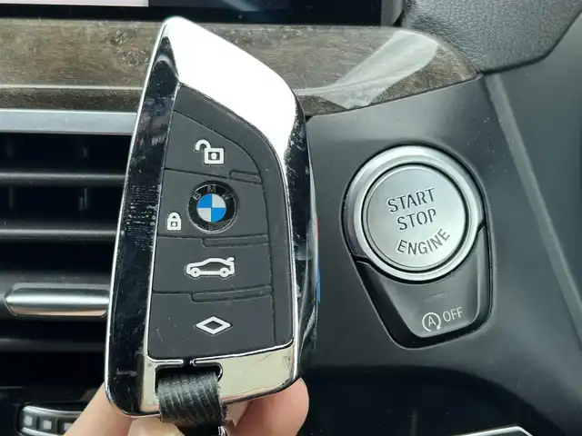 ＢＭＷ Ｘ３ xDrive20d Mスポーツ 島根県 2021(令3)年 3.8万km アルピンホワイトⅢ 登録時走行距離39310km/純正ナビ(Bluetooth・AM・FM)/フルセグテレビ/全周囲カメラ/バックカメラ/サイドカメラ/フロントカメラ/前席パワーシート/全席シートヒーター/電動リアゲート/ブラインドスポットモニター/ヘッドアップディスプレイ/純正ドライブレコーダー/純正ETC/レーダークルーズコントロール/レーンキープアシスト/衝突被害軽減ブレーキ/前後コーナーセンサー/LEDヘッドライト/オートライト/パドルシフト/純正19インチAW/禁煙車