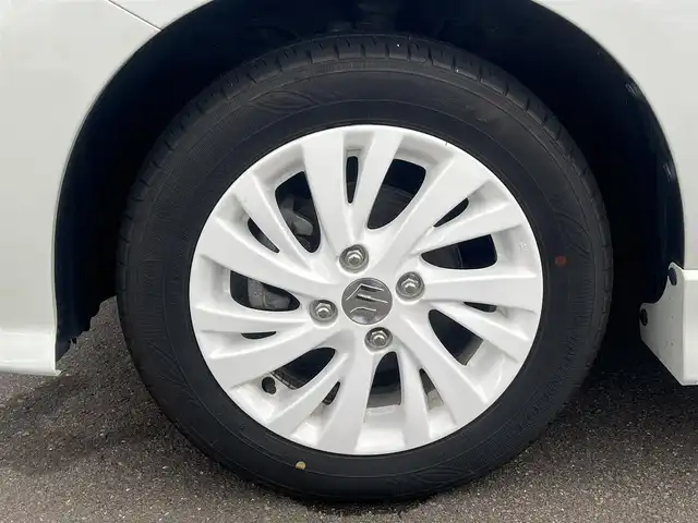 スズキ スペーシア カスタム HYBRID GS 秋田県 2023(令5)年 1.2万km ピュアホワイトP ４WD/衝突軽減システム/LEDヘッドライト/片側パワースライドドア/純正SDナビ（DVD/CD/BT）/フルセグ/スズキ純正アルミ（夏タイヤ装着）/スマートキー/アイドリングストップ/プッシュスタート/クルーズコントロール追従走行有/オートマチックハイビーム/コーナーセンサー/レーンキープアシスト/ステアリングスイッチ/前席シートヒーター/純正フロアマット/純正ドアバイザー/オートライト/オートエアコン/パワーステアリング/パワーウィンドウ/電動格納ウィンカーミラー/横滑り防止/盗難防止装置/寒冷地仕様/取扱説明書/スペアキー×１