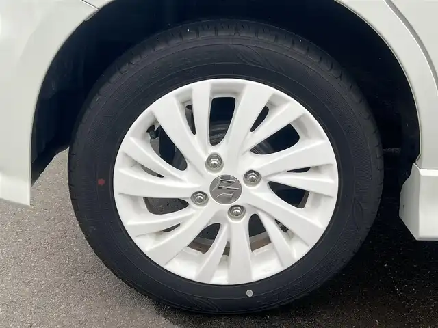 スズキ スペーシア カスタム HYBRID GS 秋田県 2023(令5)年 1.2万km ピュアホワイトP ４WD/衝突軽減システム/LEDヘッドライト/片側パワースライドドア/純正SDナビ（DVD/CD/BT）/フルセグ/スズキ純正アルミ（夏タイヤ装着）/スマートキー/アイドリングストップ/プッシュスタート/クルーズコントロール追従走行有/オートマチックハイビーム/コーナーセンサー/レーンキープアシスト/ステアリングスイッチ/前席シートヒーター/純正フロアマット/純正ドアバイザー/オートライト/オートエアコン/パワーステアリング/パワーウィンドウ/電動格納ウィンカーミラー/横滑り防止/盗難防止装置/寒冷地仕様/取扱説明書/スペアキー×１