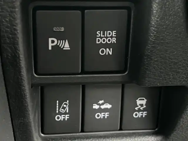 スズキ スペーシア カスタム HYBRID GS 秋田県 2023(令5)年 1.2万km ピュアホワイトP ４WD/衝突軽減システム/LEDヘッドライト/片側パワースライドドア/純正SDナビ（DVD/CD/BT）/フルセグ/スズキ純正アルミ（夏タイヤ装着）/スマートキー/アイドリングストップ/プッシュスタート/クルーズコントロール追従走行有/オートマチックハイビーム/コーナーセンサー/レーンキープアシスト/ステアリングスイッチ/前席シートヒーター/純正フロアマット/純正ドアバイザー/オートライト/オートエアコン/パワーステアリング/パワーウィンドウ/電動格納ウィンカーミラー/横滑り防止/盗難防止装置/寒冷地仕様/取扱説明書/スペアキー×１