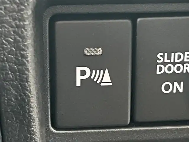 スズキ スペーシア カスタム HYBRID GS 秋田県 2023(令5)年 1.2万km ピュアホワイトP ４WD/衝突軽減システム/LEDヘッドライト/片側パワースライドドア/純正SDナビ（DVD/CD/BT）/フルセグ/スズキ純正アルミ（夏タイヤ装着）/スマートキー/アイドリングストップ/プッシュスタート/クルーズコントロール追従走行有/オートマチックハイビーム/コーナーセンサー/レーンキープアシスト/ステアリングスイッチ/前席シートヒーター/純正フロアマット/純正ドアバイザー/オートライト/オートエアコン/パワーステアリング/パワーウィンドウ/電動格納ウィンカーミラー/横滑り防止/盗難防止装置/寒冷地仕様/取扱説明書/スペアキー×１