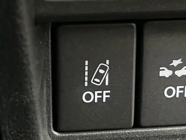 スズキ スペーシア カスタム HYBRID GS 秋田県 2023(令5)年 1.2万km ピュアホワイトP ４WD/衝突軽減システム/LEDヘッドライト/片側パワースライドドア/純正SDナビ（DVD/CD/BT）/フルセグ/スズキ純正アルミ（夏タイヤ装着）/スマートキー/アイドリングストップ/プッシュスタート/クルーズコントロール追従走行有/オートマチックハイビーム/コーナーセンサー/レーンキープアシスト/ステアリングスイッチ/前席シートヒーター/純正フロアマット/純正ドアバイザー/オートライト/オートエアコン/パワーステアリング/パワーウィンドウ/電動格納ウィンカーミラー/横滑り防止/盗難防止装置/寒冷地仕様/取扱説明書/スペアキー×１