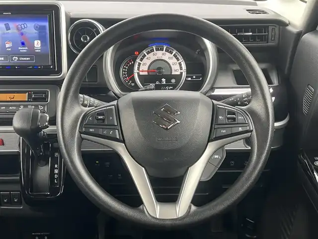 スズキ スペーシア カスタム HYBRID GS 秋田県 2023(令5)年 1.2万km ピュアホワイトP ４WD/衝突軽減システム/LEDヘッドライト/片側パワースライドドア/純正SDナビ（DVD/CD/BT）/フルセグ/スズキ純正アルミ（夏タイヤ装着）/スマートキー/アイドリングストップ/プッシュスタート/クルーズコントロール追従走行有/オートマチックハイビーム/コーナーセンサー/レーンキープアシスト/ステアリングスイッチ/前席シートヒーター/純正フロアマット/純正ドアバイザー/オートライト/オートエアコン/パワーステアリング/パワーウィンドウ/電動格納ウィンカーミラー/横滑り防止/盗難防止装置/寒冷地仕様/取扱説明書/スペアキー×１