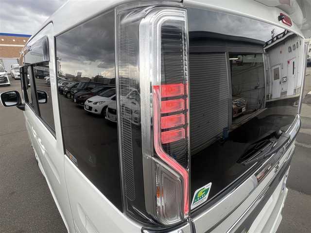 スズキ スペーシア カスタム HYBRID GS 岐阜県 2023(令5)年 1.2万km ピュアホワイトP ４WD/衝突軽減システム/LEDヘッドライト/片側パワースライドドア/純正SDナビ（DVD/CD/BT）/フルセグ（走行中視聴可能）/スズキ純正アルミ（夏タイヤ装着）/スマートキー/アイドリングストップ/プッシュスタート/クルーズコントロール追従走行有/オートマチックハイビーム/コーナーセンサー/レーンキープアシスト/ステアリングスイッチ/前席シートヒーター/純正フロアマット/純正ドアバイザー/オートライト/オートエアコン/パワーステアリング/パワーウィンドウ/電動格納ウィンカーミラー/横滑り防止/盗難防止装置/寒冷地仕様/取扱説明書/スペアキー×１