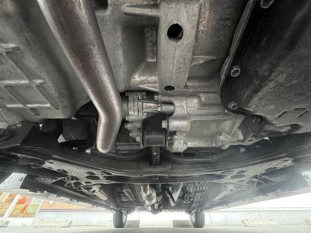 スズキ スペーシア カスタム HYBRID GS 岐阜県 2023(令5)年 1.2万km ピュアホワイトP ４WD/衝突軽減システム/LEDヘッドライト/片側パワースライドドア/純正SDナビ（DVD/CD/BT）/フルセグ（走行中視聴可能）/スズキ純正アルミ（夏タイヤ装着）/スマートキー/アイドリングストップ/プッシュスタート/クルーズコントロール追従走行有/オートマチックハイビーム/コーナーセンサー/レーンキープアシスト/ステアリングスイッチ/前席シートヒーター/純正フロアマット/純正ドアバイザー/オートライト/オートエアコン/パワーステアリング/パワーウィンドウ/電動格納ウィンカーミラー/横滑り防止/盗難防止装置/寒冷地仕様/取扱説明書/スペアキー×１