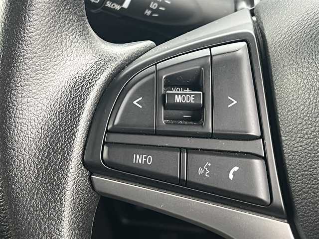 スズキ スペーシア カスタム HYBRID GS 岐阜県 2023(令5)年 1.2万km ピュアホワイトP ４WD/衝突軽減システム/LEDヘッドライト/片側パワースライドドア/純正SDナビ（DVD/CD/BT）/フルセグ（走行中視聴可能）/スズキ純正アルミ（夏タイヤ装着）/スマートキー/アイドリングストップ/プッシュスタート/クルーズコントロール追従走行有/オートマチックハイビーム/コーナーセンサー/レーンキープアシスト/ステアリングスイッチ/前席シートヒーター/純正フロアマット/純正ドアバイザー/オートライト/オートエアコン/パワーステアリング/パワーウィンドウ/電動格納ウィンカーミラー/横滑り防止/盗難防止装置/寒冷地仕様/取扱説明書/スペアキー×１