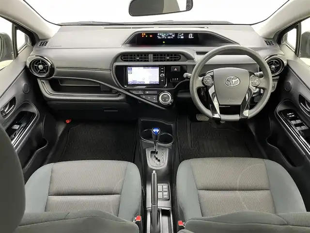 トヨタ アクア S スタイルブラック 岡山県 2016(平28)年 6万km ダークブルーマイカ 純正ナビ/・FM/AM/Bluetooth/フルセグ/CD/DVD/型番:NSZT-W66T/バックカメラ/ビルトインETC/トヨタセーフティーセンス/・プリクラッシュセーフティ/・レーンキープアシスト/・オートマチックハイビーム/社外フロアマット/オートエアコン/オートライト/・フォグライト/プッシュスタート/スマートキー×2/取扱説明書