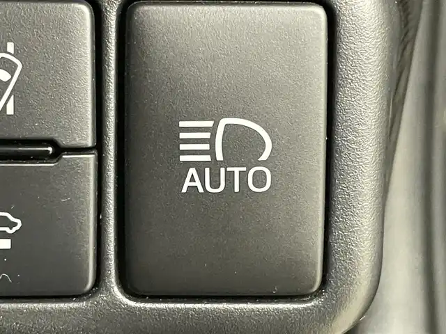 トヨタ アクア S スタイルブラック 岡山県 2016(平28)年 6万km ダークブルーマイカ 純正ナビ/・FM/AM/Bluetooth/フルセグ/CD/DVD/型番:NSZT-W66T/バックカメラ/ビルトインETC/トヨタセーフティーセンス/・プリクラッシュセーフティ/・レーンキープアシスト/・オートマチックハイビーム/社外フロアマット/オートエアコン/オートライト/・フォグライト/プッシュスタート/スマートキー×2/取扱説明書