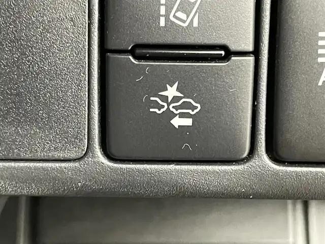 トヨタ アクア S スタイルブラック 岡山県 2016(平28)年 6万km ダークブルーマイカ 純正ナビ/・FM/AM/Bluetooth/フルセグ/CD/DVD/型番:NSZT-W66T/バックカメラ/ビルトインETC/トヨタセーフティーセンス/・プリクラッシュセーフティ/・レーンキープアシスト/・オートマチックハイビーム/社外フロアマット/オートエアコン/オートライト/・フォグライト/プッシュスタート/スマートキー×2/取扱説明書