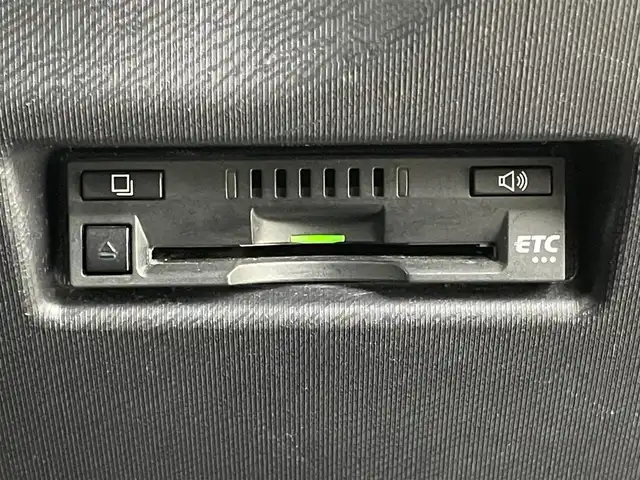 トヨタ アクア S スタイルブラック 岡山県 2016(平28)年 6万km ダークブルーマイカ 純正ナビ/・FM/AM/Bluetooth/フルセグ/CD/DVD/型番:NSZT-W66T/バックカメラ/ビルトインETC/トヨタセーフティーセンス/・プリクラッシュセーフティ/・レーンキープアシスト/・オートマチックハイビーム/社外フロアマット/オートエアコン/オートライト/・フォグライト/プッシュスタート/スマートキー×2/取扱説明書