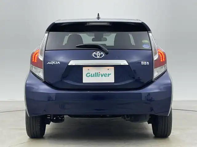 トヨタ アクア S スタイルブラック 岡山県 2016(平28)年 6万km ダークブルーマイカ 純正ナビ/・FM/AM/Bluetooth/フルセグ/CD/DVD/型番:NSZT-W66T/バックカメラ/ビルトインETC/トヨタセーフティーセンス/・プリクラッシュセーフティ/・レーンキープアシスト/・オートマチックハイビーム/社外フロアマット/オートエアコン/オートライト/・フォグライト/プッシュスタート/スマートキー×2/取扱説明書