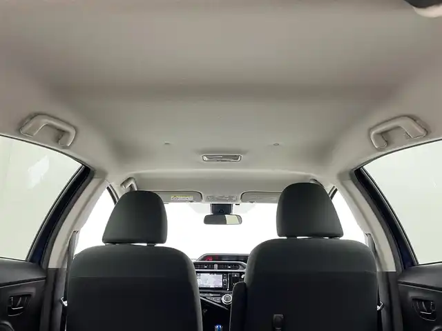 トヨタ アクア S スタイルブラック 岡山県 2016(平28)年 6万km ダークブルーマイカ 純正ナビ/・FM/AM/Bluetooth/フルセグ/CD/DVD/型番:NSZT-W66T/バックカメラ/ビルトインETC/トヨタセーフティーセンス/・プリクラッシュセーフティ/・レーンキープアシスト/・オートマチックハイビーム/社外フロアマット/オートエアコン/オートライト/・フォグライト/プッシュスタート/スマートキー×2/取扱説明書