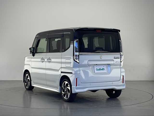 スズキ スペーシア カスタム HYBRID XS 長野県 2024(令6)年 0.8万km ピュアホワイトパール/ブラック2トーン 4WD/純正メモリナビ/フルセグ&USB&BT&AppleCarPlay&AndroidAuto/スズキセーフティーサポート/アダプティブクルーズコントロール/レーンキープアシスト/車線逸脱警報/衝突軽減ブレーキ/デュアルセンサーブレーキサポート/コーナーセンサー/ヘッドアップディスプレイ/標識認識機能/先行車発進告知/前後ドライブレコーダー/両側パワースライドドア/ハーフレザーシート/前席シートヒーター/ステアリングスイッチ/ステアリングヒーター/2列目サンシェード/全方位カメラ/ビルトインETC/LEDヘッドライト/オートライト/フロントフォグランプ/電動格納ミラー/ウィンカーミラー/ドアミラーヒーター/電動ホールド/オートホールド/純正15インチAW装着/純正フロアマット/純正ドアバイザー/プッシュスタート/スマートキー/取扱説明書/新車保証書