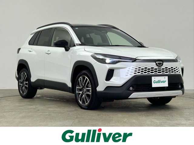 トヨタ カローラ クロス ハイブリッド Z 千葉県 2025(令7)年 0.1千km プラチナホワイトパールマイカ 登録済未使用車/トヨタセーフティセンス/・レーダークルーズコントロール/・プリクラッシュセーフティ/・オートマチックハイビーム /・レーンディパーチャーアラート（LDA）/ブラインドスポットモニター/シグナルロードプロジェクション/パノラマルーフ/純正10.5インチナビ/　BT/フルセグ/Applecarplay/AndroidAuto/パノラミックビューモニター/パワーバックドア/ETC2.0/ワイヤレス充電/前関シートヒーター/エアシーター/運転席パワーシート/純正18インチアルミホイール/LEDヘッドライト/フォグライト