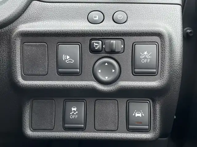 日産 ノート e－パワー X Vセレクション 千葉県 2020(令2)年 4.6万km グレー 社外SDナビ/(Bluetooth/AM/FM)/アラウンドビューカメラ/衝突被害軽減システム/車線逸脱警報/横滑り防止装置/ビルトインETC/LEDヘッドライト/オートライト/ウィンカーミラー/電動格納ミラー/純正14インチAW/シートリフター/プッシュスタート/スマートキー/フロアマット/スペアキー/取扱説明書