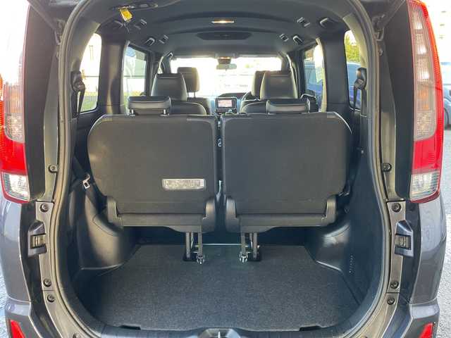 トヨタ ノア Si ダブルバイビー 神奈川県 2016(平28)年 1.4万km ダークバイオレットマイカメタリック ワンオーナー/プリクラッシュセーフティシステム/レーンキープアシスト/オートハイビーム/先行車発進お知らせ/両側パワースライドドア/純正ナビ(BT/CD/AM/FM)/ワンセグTV/バックカメラ/クルーズコントロール/ステアリングスイッチ/横滑り防止装置/ビルトインETC/HIDヘッドライト/フォグランプ/純正フロアマット/純正ドアバイザー/保証書/取扱説明書