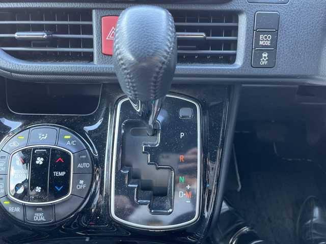 トヨタ ノア Si ダブルバイビー 神奈川県 2016(平28)年 1.4万km ダークバイオレットマイカメタリック ワンオーナー/プリクラッシュセーフティシステム/レーンキープアシスト/オートハイビーム/先行車発進お知らせ/両側パワースライドドア/純正ナビ(BT/CD/AM/FM)/ワンセグTV/バックカメラ/クルーズコントロール/ステアリングスイッチ/横滑り防止装置/ビルトインETC/HIDヘッドライト/フォグランプ/純正フロアマット/純正ドアバイザー/保証書/取扱説明書