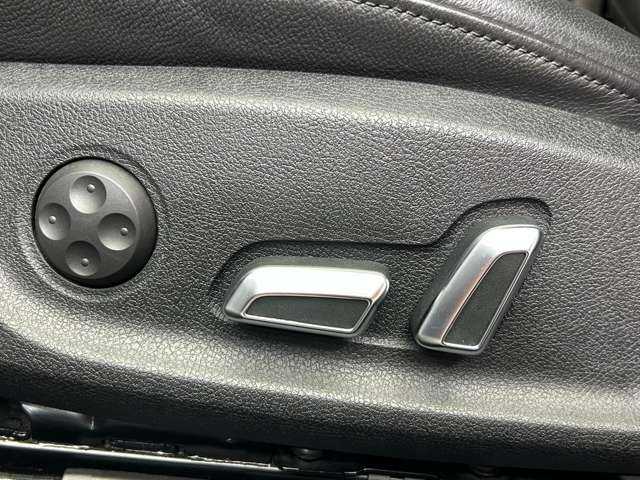 アウディ Ａ５ SB 2．0 TFSI クワトロ 千葉県 2014(平26)年 7.8万km グレイシアホワイトメタリック ＡＣＣ　/黒革　/ナビ　/ＴＶ　/Ｂｌｕｅｔｏｏｔｈ接続　/Ｂカメラ　/シートＨ　/電動シート　/アシスタンスＰＫＧ　/サイドアシスト　/アクティブレーンアシスト　/ＨＩＤヘッドライト　/社外２０インチＡＷ　/純正ＡＷ有り