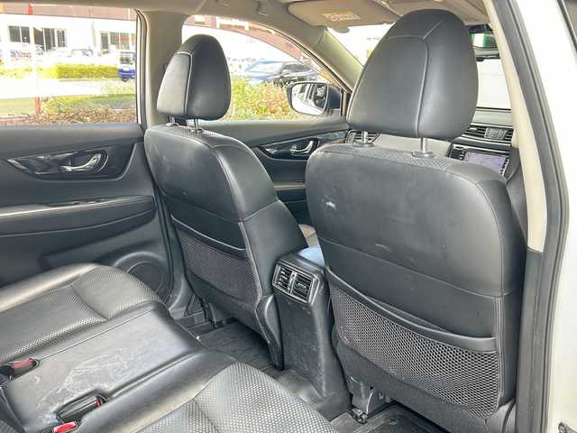 日産 エクストレイル 20X 静岡県 2018(平30)年 8.2万km パール 純正ナビ（CD DVD iPod FM AM フルセグTV SD Bluetooth）/全方位カメラ/バックカメラ/４WD/ダウンヒルアシストコントロール/前後コーナーセンサー/ヒーテッドドアミラー/電動リアゲート/ルーフキャリア/ステアリングリモコン/純正アルミホイール/純正フロアマット/本革レザーシート/LEDヘッドライト/フォグランプ/スマートキー