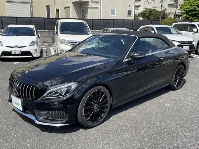 メルセデス・ベンツ Ｃ１８０ カブリオレ スポーツ 茨城県 2017(平29)年 3.2万km オブシディアンブラック /登録時走行距離/　　　　　　　31874キロ/純正ナビ/バックカメラ/地デジ/赤革シート/エアシート/ブルメスタスピーカー/クルーズコントロール/ETC/新車時整備手帳/　　【保証書】/取扱説明書/R6/7記録簿/