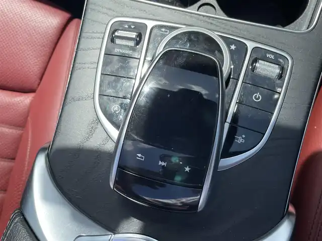 メルセデス・ベンツ Ｃ１８０ カブリオレ スポーツ 茨城県 2017(平29)年 3.2万km オブシディアンブラック /登録時走行距離/　　　　　　　31874キロ/純正ナビ/バックカメラ/地デジ/赤革シート/エアシート/ブルメスタスピーカー/クルーズコントロール/ETC/新車時整備手帳/　　【保証書】/取扱説明書/R6/7記録簿/