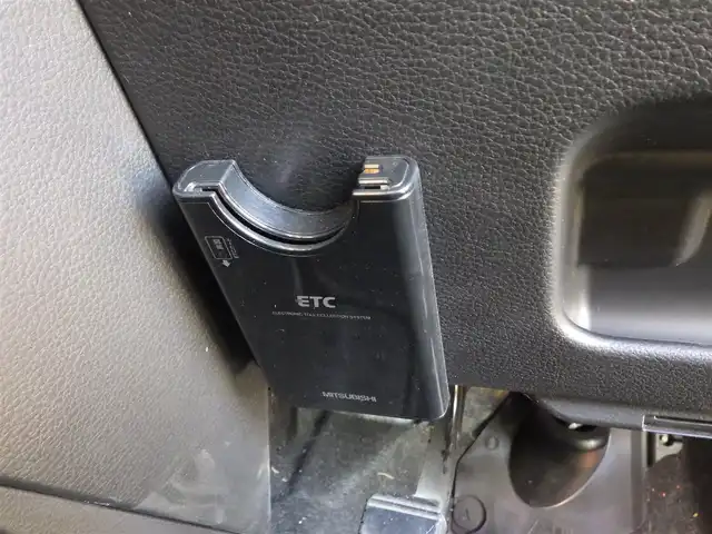 スズキ ソリオ バンディット HV MV 千葉県 2020(令2)年 2.4万km ピュアホワイトP 衝突軽減ブレーキ/両側電動スライドドア/純正SDナビ/（DVD/FM/AM/Bluetooth/USB）/フルセグTV/全方位カメラ/レーンキープアシスト/コーナーセンサー/横滑り防止装置装置/前席シートヒーター/ETC/電動格納ミラー/LEDヘッドライト/オートライト/純正15インチAW/フロアマット/プッシュスタート/スペアキー