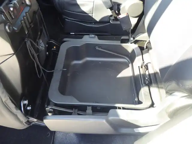 スズキ ソリオ バンディット HV MV 千葉県 2020(令2)年 2.4万km ピュアホワイトP 衝突軽減ブレーキ/両側電動スライドドア/純正SDナビ/（DVD/FM/AM/Bluetooth/USB）/フルセグTV/全方位カメラ/レーンキープアシスト/コーナーセンサー/横滑り防止装置装置/前席シートヒーター/ETC/電動格納ミラー/LEDヘッドライト/オートライト/純正15インチAW/フロアマット/プッシュスタート/スペアキー