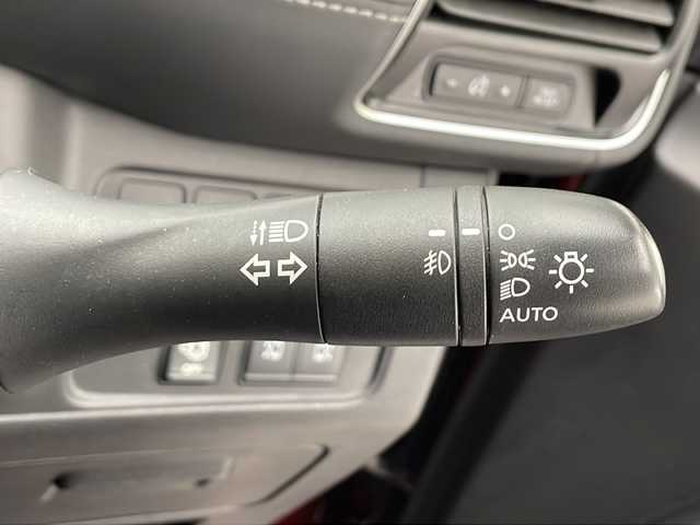 日産 セレナ ハイウェイスター 25thSP B 千葉県 2017(平29)年 4.8万km マルーンレッド 2トーン 純正9インチディーラーオプションナビ（AM/FM/Bluetooth接続/フルセグTV/CD/DVD）/社外フリップダウンモニター/全周囲カメラ/純正ビルトインETC/クルーズコントロール/両側パワースライドドア/スマートキー/パーキングアシスト/アイドリングストップ/ブラインドスポットモニター/前側ドライブレコーダー/純正フロアマット/純正16インチアルミホイール/前後コーナーセンサー/レーンキープアシスト/横滑り防止装置/盗難防止装置/衝突被害軽減システム/Wオートエアコン/HDMI/ISOFIX/純正ドアバイザー/純正フロアマット/純正ドライブレコーダー