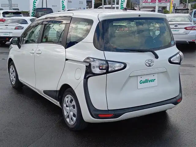 トヨタ シエンタ X Vパッケージ 福井県 2016(平28)年 6.7万km ホワイトパールクリスタルシャイン 純正USB/CDチューナー/横滑り防止装置/アイドリングストップ/両側スライドドア/純正フロアマット/ダブルエアバッグ/三列シート/リモコンキー