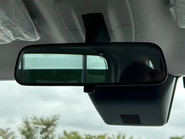 トヨタ ルーミー カスタムG 和歌山県 2021(令3)年 5.1万km クールバイオレットクリスタルシャイン 純正ナビ/(AM/FM/CD/DVD/Bluetooth)/衝突軽減ブレーキ/横滑り防止機能/コーナーセンサー/アイドリングストップ/レーダークルコン/電動パーキング/オートホールド/ステアリングスイッチ/オートライト/ETC/プッシュスタート/スマートキー/純正フロアマット/純正AW