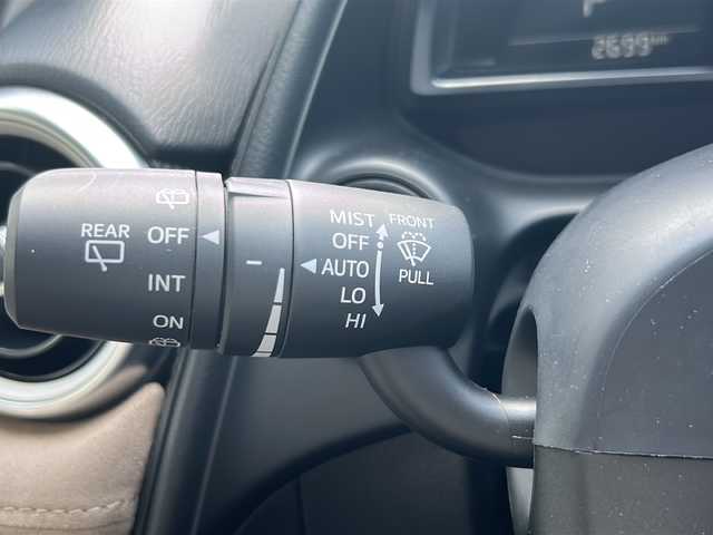 マツダ ＣＸ－３ 15S アーバンドレッサー 大阪府 2024(令6)年 0.3万km グレー 純正ナビ（フルセグTV・FM/AM・Bluetooth）/8.8インチセンターディスプレイ/360°ビュー・モニター/スマート・ブレーキ・サポート（SBS）/マツダ・レーダー・クルーズ・コントロール（MRCC）/アドバンストキーレスエントリーシステム/アクティブ・ドライビング・ディスプレイ/交通標識認識システム（TSR）/フットイルミネーション/純正18インチアルミホイール/スマートキー/プッシュスタート/シートヒーター（運転席/助手席）/ステアリングヒーター/ドライブレコーダー（フロント/リア）/品番：CS-54FH/ブレーキホールド/ETC