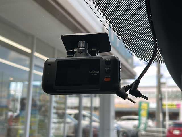 マツダ ＣＸ－３ 15S アーバンドレッサー 大阪府 2024(令6)年 0.3万km グレー 純正ナビ（フルセグTV・FM/AM・Bluetooth）/8.8インチセンターディスプレイ/360°ビュー・モニター/スマート・ブレーキ・サポート（SBS）/マツダ・レーダー・クルーズ・コントロール（MRCC）/アドバンストキーレスエントリーシステム/アクティブ・ドライビング・ディスプレイ/交通標識認識システム（TSR）/フットイルミネーション/純正18インチアルミホイール/スマートキー/プッシュスタート/シートヒーター（運転席/助手席）/ステアリングヒーター/ドライブレコーダー（フロント/リア）/品番：CS-54FH/ブレーキホールド/ETC