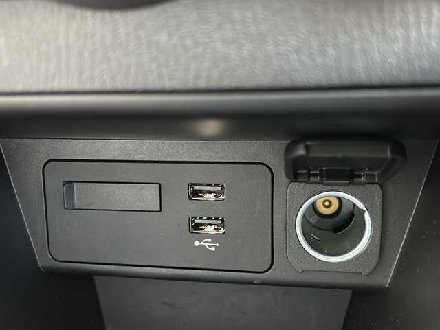 マツダ ＣＸ－３ 15S アーバンドレッサー 大阪府 2024(令6)年 0.3万km グレー 純正ナビ（フルセグTV・FM/AM・Bluetooth）/8.8インチセンターディスプレイ/360°ビュー・モニター/スマート・ブレーキ・サポート（SBS）/マツダ・レーダー・クルーズ・コントロール（MRCC）/アドバンストキーレスエントリーシステム/アクティブ・ドライビング・ディスプレイ/交通標識認識システム（TSR）/フットイルミネーション/純正18インチアルミホイール/スマートキー/プッシュスタート/シートヒーター（運転席/助手席）/ステアリングヒーター/ドライブレコーダー（フロント/リア）/品番：CS-54FH/ブレーキホールド/ETC