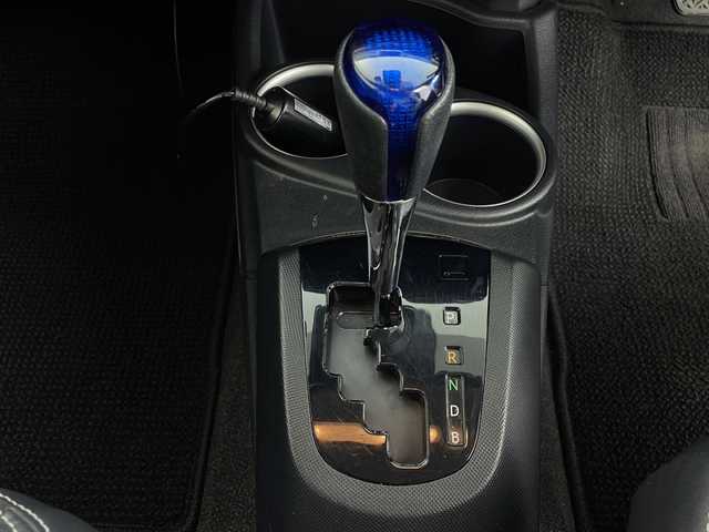 トヨタ アクア クロスオーバー 福岡県 2017(平29)年 6.7万km ブラックマイカ 社外ナビ/（CD/DVD/Bluetooth/フルセグTV)/バックカメラ/ETC/ハーフレザーシート/LEDヘッドライト/オートライト/トヨタセーフティセンス/　・オートハイビーム/　・プリクラッシュセーフティ/　・レーンディパーチャーアラート/　・先行車発進告知機能/ステアリングリモコン/オートエアコン/プッシュスタート/スマートキー