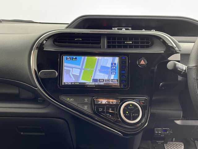トヨタ アクア クロスオーバー 福岡県 2017(平29)年 6.7万km ブラックマイカ 社外ナビ/（CD/DVD/Bluetooth/フルセグTV)/バックカメラ/ETC/ハーフレザーシート/LEDヘッドライト/オートライト/トヨタセーフティセンス/　・オートハイビーム/　・プリクラッシュセーフティ/　・レーンディパーチャーアラート/　・先行車発進告知機能/ステアリングリモコン/オートエアコン/プッシュスタート/スマートキー