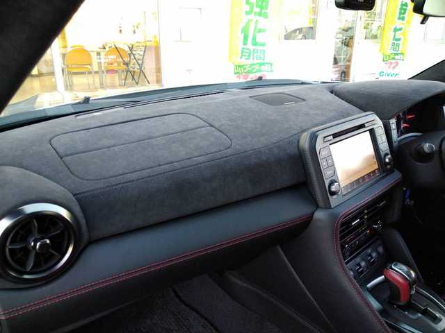 日産 ＧＴ－Ｒ ニスモ 静岡県 2016(平28)年 3.1万km アルティメイトメタルシルバー 2016Yモデル/NISMOスポーツリセッティング/純正コネクトナビ/フルセグテレビ/Bluetooth/AUX・USB・iPod/BOSEサウンドシステム/RECAROハーフレザー/ビルシュタイン製サスペンション/RAYZ製20インチアルミ/ADVAN NEOVA(AD09)/ブレンボ製キャリパー/クルーズコントロール/パドルシフト/ドライブレコーダー/スマートキー/フロアマット/ETC/新車保証書/取扱説明書/スポリセ保証書