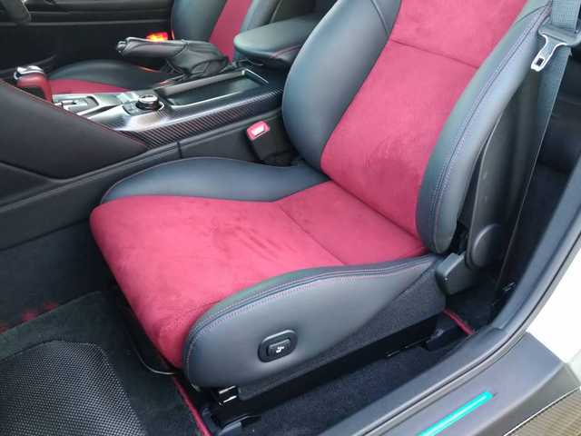 日産 ＧＴ－Ｒ ニスモ 静岡県 2016(平28)年 3.1万km アルティメイトメタルシルバー 2016Yモデル/NISMOスポーツリセッティング/純正コネクトナビ/フルセグテレビ/Bluetooth/AUX・USB・iPod/BOSEサウンドシステム/RECAROハーフレザー/ビルシュタイン製サスペンション/RAYZ製20インチアルミ/ADVAN NEOVA(AD09)/ブレンボ製キャリパー/クルーズコントロール/パドルシフト/ドライブレコーダー/スマートキー/フロアマット/ETC/新車保証書/取扱説明書/スポリセ保証書