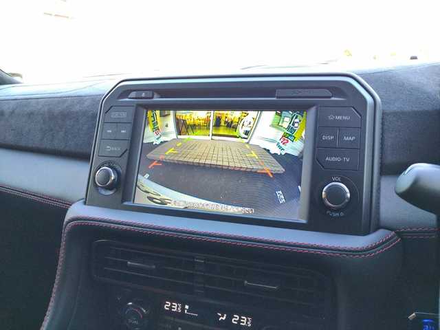 日産 ＧＴ－Ｒ ニスモ 静岡県 2016(平28)年 3.1万km アルティメイトメタルシルバー 2016Yモデル/NISMOスポーツリセッティング/純正コネクトナビ/フルセグテレビ/Bluetooth/AUX・USB・iPod/BOSEサウンドシステム/RECAROハーフレザー/ビルシュタイン製サスペンション/RAYZ製20インチアルミ/ADVAN NEOVA(AD09)/ブレンボ製キャリパー/クルーズコントロール/パドルシフト/ドライブレコーダー/スマートキー/フロアマット/ETC/新車保証書/取扱説明書/スポリセ保証書