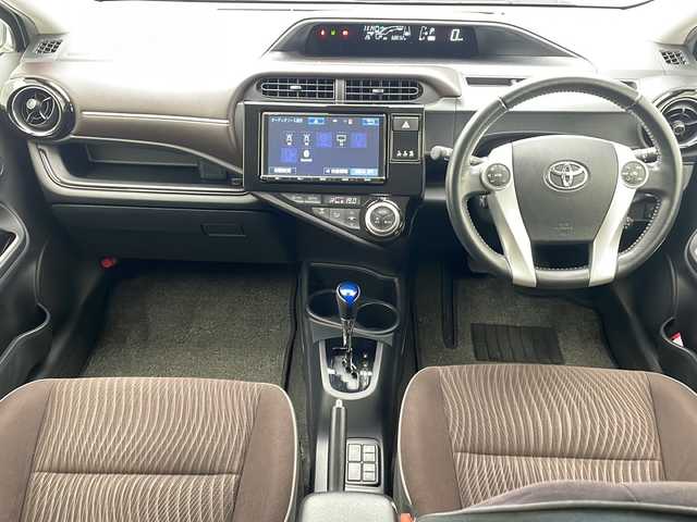 トヨタ アクア G 沖縄県 2016(平28)年 6.8万km ライムホワイトパールクリスタルシャイン 純正ナビ（NSZT-Y66T）/（フルセグＴＶ　ＤＶＤ　ＣＤ　ＳＤ　Ｂｌｕｅｔｏｏｔｈ）/バッククカメラ/ＥＴＣ/トヨタセーフティセンス/・衝突被害軽減ブレーキ (プリクラッシュセーフティ)																																																												/・車線はみ出しアラート (レーンディパーチャーアラート)																									/・自動ハイビーム (オートマチックハイビーム)																									/クルーズコントロール/モデリスタエアロ　/モデリスタ１５インチアルミホイール/LEDヘッドライト/オートライト/スマートキー/プッシュスタート/保証書