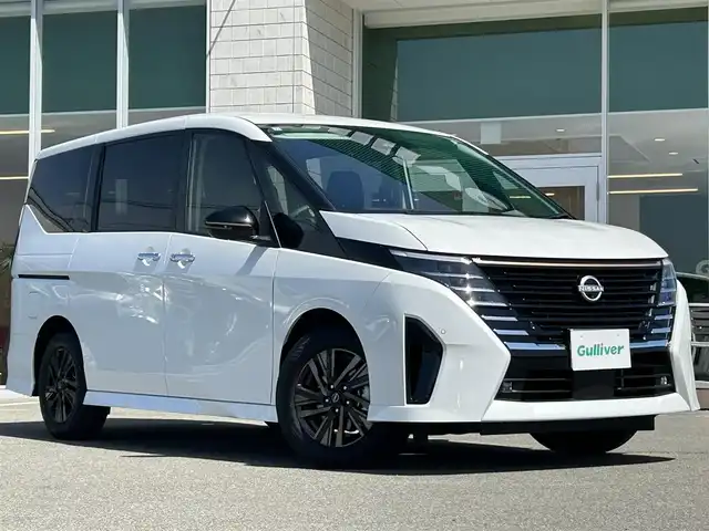 日産 セレナ 兵庫県 2024(令6)年 0.3万km プリズムホワイト 純正12.3型アドバンスドライブアシストディスプレイ/BTオーディオ/フルセグテレビ/アラウンドビューモニター/ビルトインETC/前後ドライブレコーダー/デジタルインナーミラー/LEDヘッドライト/オートライト/両側パワースライドドア/電動パーキングブレーキ