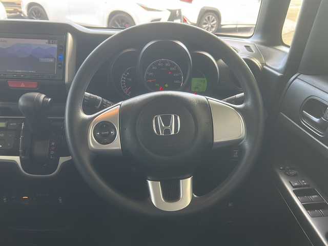 ホンダ Ｎ ＢＯＸ G Lパッケージ 道東・釧路十勝 2017(平29)年 9.4万km プレミアムホワイトパールⅡ 純正メモリーナビ/　フルセグTV/Bluetooth/　CD/DVD/USB/片側パワースライドドア/バックカメラ/ETC/ステアリングスイッチ/シートヒーター/純正フロアマット/スマートキー