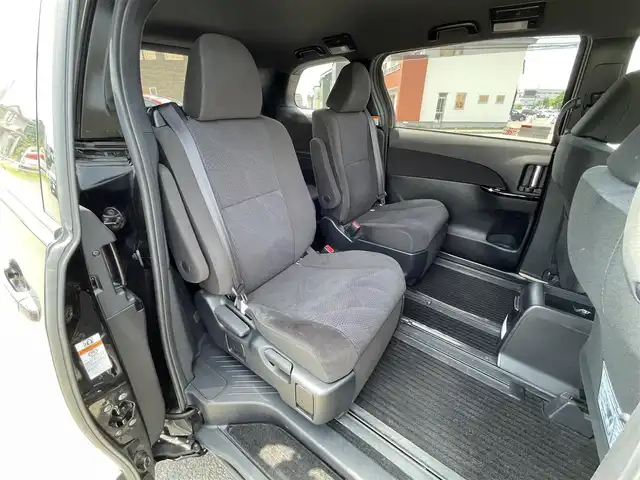 トヨタ エスティマ アエラス 道央・札幌 2019(平31)年 4.6万km ブラック ４WD/ワンオーナー/寒冷地仕様/純正ディーラーOPナビ/CD/DVD/BT/フルセグ/トヨタセーフティセンス/プリクラッシュセーフティ/横滑り防止装置/クルーズコントロール/レーンキープアシスト/クリアランスソナー/バックカメラ/ビルトインETC/ドライブレコーダー/センターデフロック/ワイパーデアイサー/両側パワースライドドア/パワーバックドア/2列目オットマン/革巻きステアリング/ステアリングリモコン/AC100V/MTモード付AT/プッシュスタート/スマートキー/LEDヘッドライト/オートライト/オートハイビーム/フォグランプ/電動格納ミラー/ウィンカーミラー/純正フロアマット/ドアバイザー/社外AW付冬タイヤ積込/215/60/R17/2021年/山7mm/TRDフロント/リヤエアロ