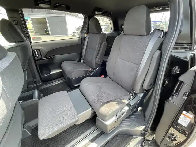 トヨタ エスティマ アエラス 道央・札幌 2019(平31)年 4.6万km ブラック ４WD/ワンオーナー/寒冷地仕様/純正ディーラーOPナビ/CD/DVD/BT/フルセグ/トヨタセーフティセンス/プリクラッシュセーフティ/横滑り防止装置/クルーズコントロール/レーンキープアシスト/クリアランスソナー/バックカメラ/ビルトインETC/ドライブレコーダー/センターデフロック/ワイパーデアイサー/両側パワースライドドア/パワーバックドア/2列目オットマン/革巻きステアリング/ステアリングリモコン/AC100V/MTモード付AT/プッシュスタート/スマートキー/LEDヘッドライト/オートライト/オートハイビーム/フォグランプ/電動格納ミラー/ウィンカーミラー/純正フロアマット/ドアバイザー/社外AW付冬タイヤ積込/215/60/R17/2021年/山7mm/TRDフロント/リヤエアロ