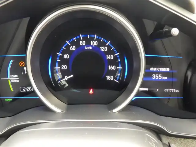 ホンダ フィット ハイブリット L ホンダセンシング 千葉県 2017(平29)年 5.2万km プレミアムホワイトパールⅡ CTBA（シティブレーキアクティブシステム）　/純正メモリーナビ/地デジTV/【DVD/CD再生機能　Bluetooth接続】/バックカメラ/ハーフレザーシート/革巻きステアリング/ETC/LEDヘッドライト/ウインカーミラー/サイド/カーテンエアバッグ/Honda スマートキー