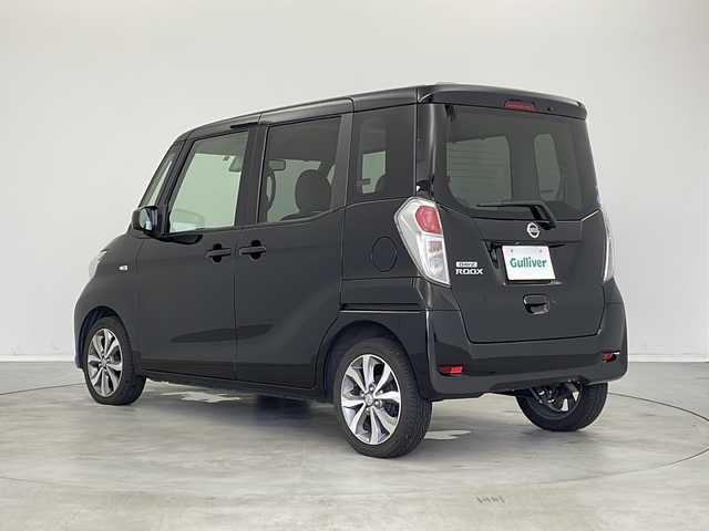 日産 デイズ ルークス X 福岡県 2017(平29)年 3.1万km ブラック 純正メモリナビ　/　フルセグTV/Bluetooth/CD/DVD/USB/アラウンドビューモニター/ETC/ドライブレコーダー(ZDR-012)/片側パワースライドドア/衝突被害軽減ブレーキ/横滑り防止装置/アイドリングストップ/禁煙車