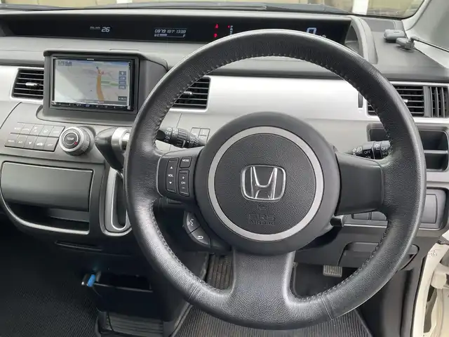 ホンダ ステップワゴン スパーダSHDDナビスマートスタイル 福島県 2009(平21)年 8.8万km プレミアムホワイトパール ４WD/両側パワースライドドア /社外SDナビ/フルセグテレビ/バックカメラ/Bluetooth接続/ETC/純正16インチAW/HIDヘッドライト/保証書