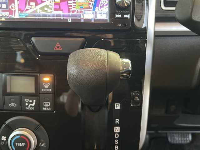 ダイハツ タント カスタム X トップED SAⅡ 大阪府 2015(平27)年 6.1万km パールホワイトⅢ 純正メモリナビ/フルセグテレビ/バックカメラ/プッシュスタート/片側パワースライドドア/衝突被害軽減システム/純正フロアーマット/ETC/保証書/取扱説明書