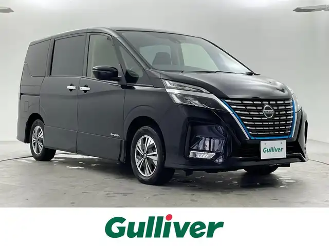 日産 セレナ e－パワー ハイウェイスター V 福井県 2020(令2)年 4.3万km ダイヤモンドブラック 純正SD10インチナビ　型式：MM519D-L/（Bluetooth/フルセグTV/CD/DVD/Blue-ray/FM/AM)/両側パワースライドドア/ハンズフリーパワースライドドア/コーナーセンサー/ブラインドスポットモニター/全方位運転支援システム/横滑り防止機能/クルーズコントロール/ETC/前方純正ドライブレコーダー　型式：DJ4-D/純正15インチアルミホイール/純正フロアマット/LEDヘッドライト/オートライト/ドアバイザー/ロールサンシェード/メーカー保証書/取扱説明書