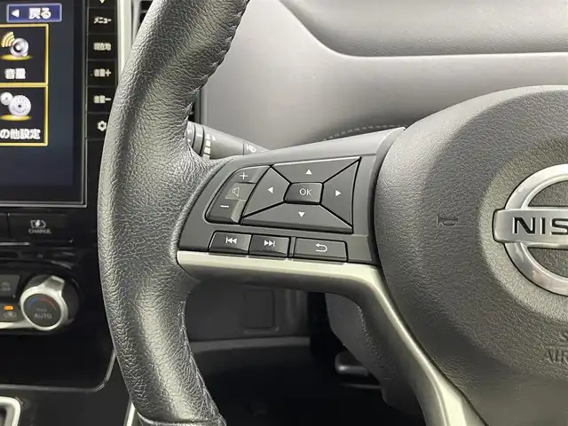 日産 セレナ e－パワー ハイウェイスター V 福井県 2020(令2)年 4.3万km ダイヤモンドブラック 純正SD10インチナビ　型式：MM519D-L/（Bluetooth/フルセグTV/CD/DVD/Blue-ray/FM/AM)/両側パワースライドドア/ハンズフリーパワースライドドア/コーナーセンサー/ブラインドスポットモニター/全方位運転支援システム/横滑り防止機能/クルーズコントロール/ETC/前方純正ドライブレコーダー　型式：DJ4-D/純正15インチアルミホイール/純正フロアマット/LEDヘッドライト/オートライト/ドアバイザー/ロールサンシェード/メーカー保証書/取扱説明書